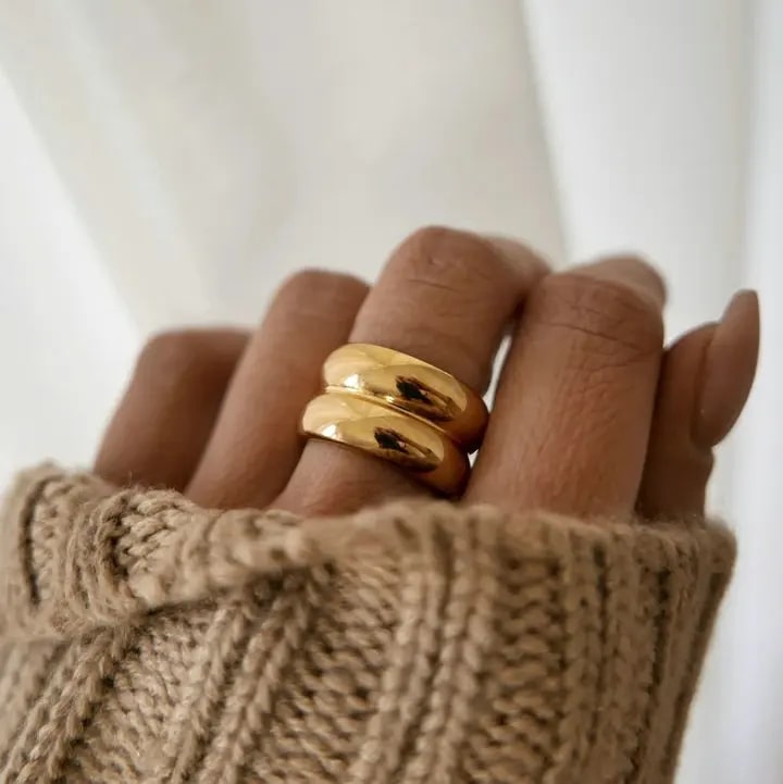 Serene Circle Ring