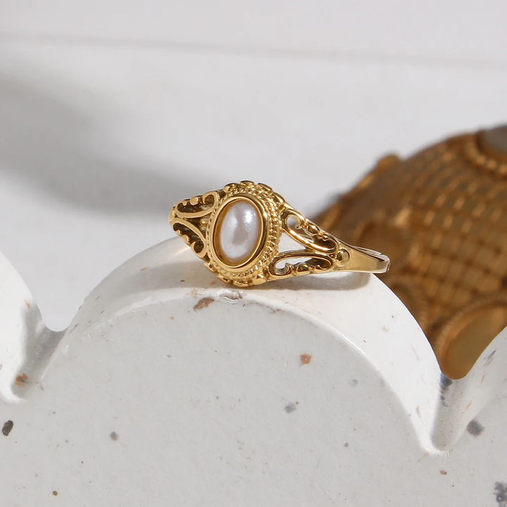 Vintage Royal Ring