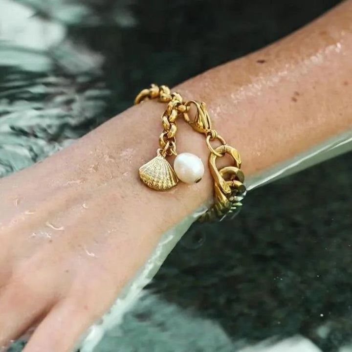 Shell Pearl Bracelet