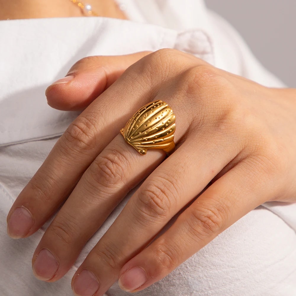 Shell Gold Ring