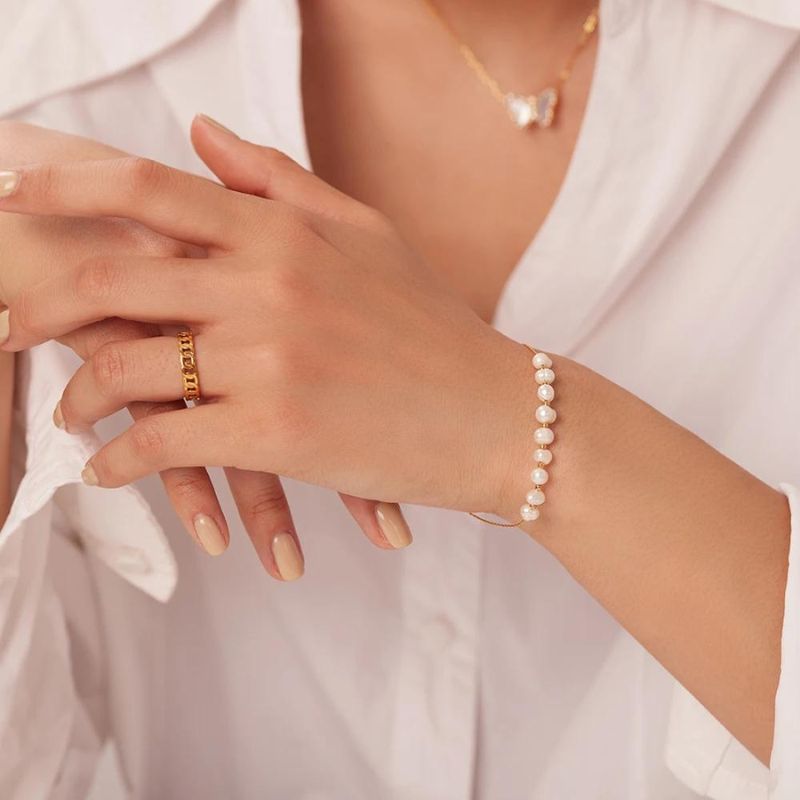 Dainty Pearl Bracelet