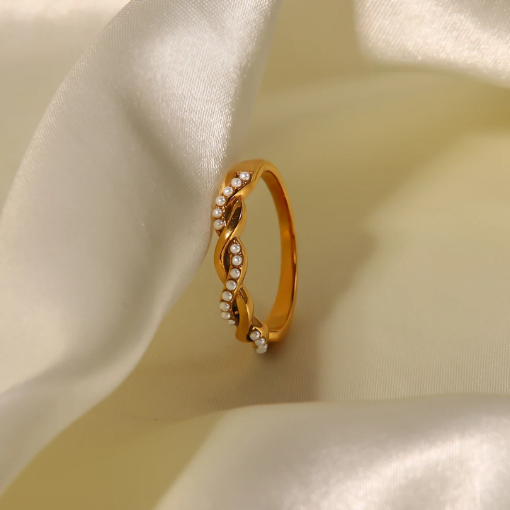 Twisted Pearl Ring