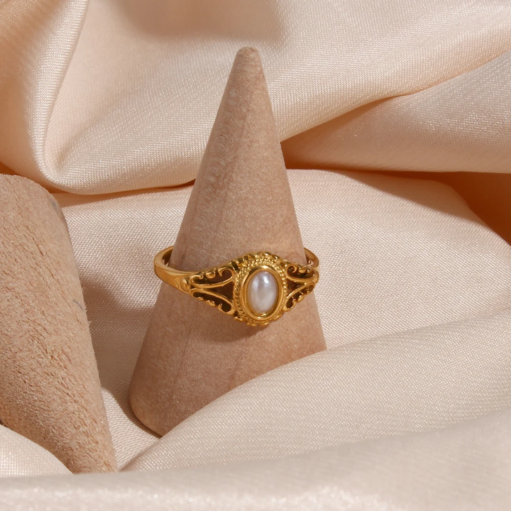 Vintage Royal Ring