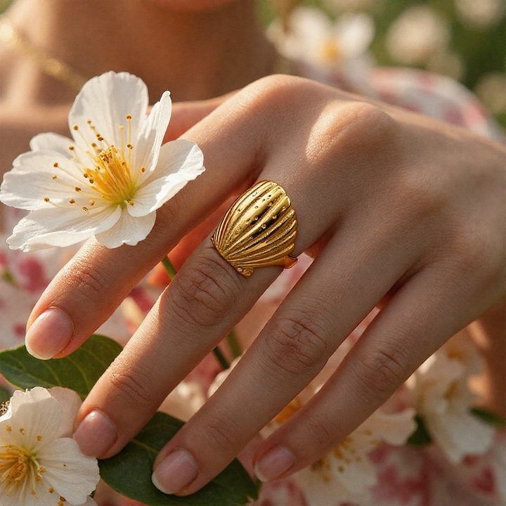 Shell Gold Ring